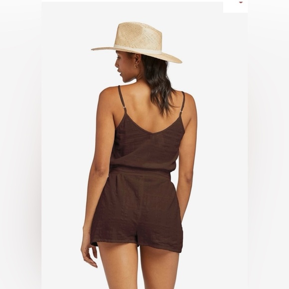Vitamin A Gigi Linen Romper - Picture 8 of 11